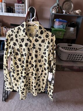COWGIRL TUFF sparkly cheetah pull over